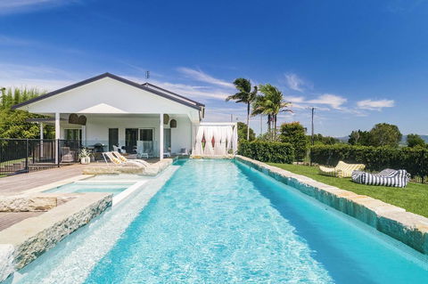 Villa St Helena - Holiday Cairns 0