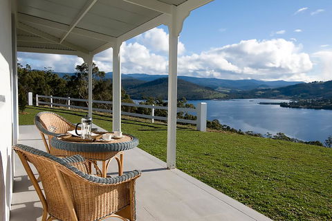 Villa Talia Tasmania - Holiday Cairns 3