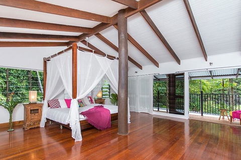 Villa Zena - Holiday Cairns 2