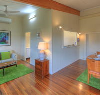 Village Stays Coldstream Gallery Apartment - Holiday Cairns