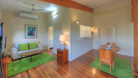 Village Stays Coldstream Gallery Apartment - Holiday Cairns 0