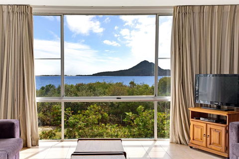 Voyager Close, Shoalhaven, Unit 01, 28 - Holiday Cairns 0