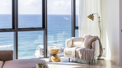 Vue Broadbeach - Holiday Cairns 1
