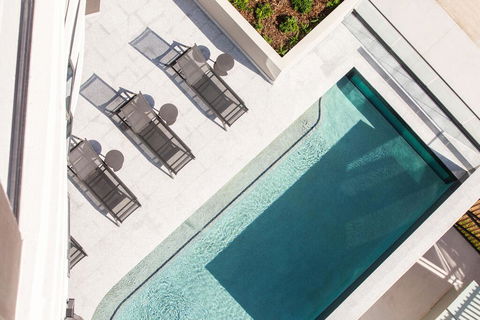 Vue Broadbeach - Holiday Cairns 0