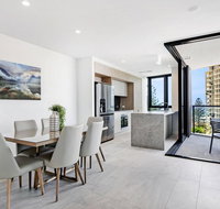 Vue Broadbeach Private 2 Bed Ocean View - Holiday Cairns