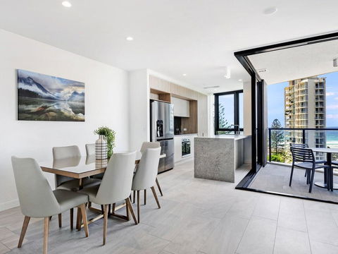 Vue Broadbeach Private 2 Bed Ocean View - Holiday Cairns 0