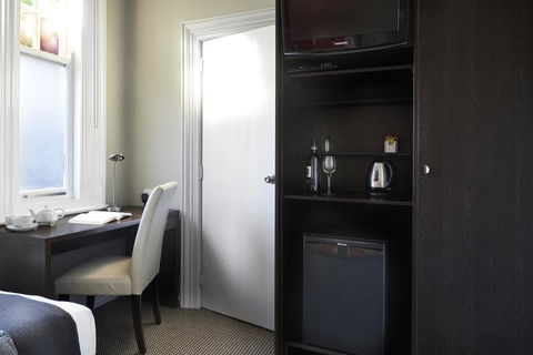Vulcan Hotel Sydney - Holiday Cairns 1