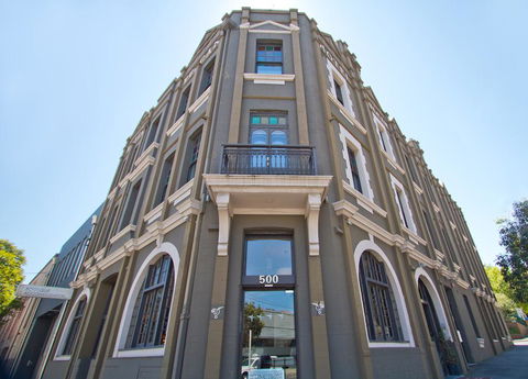Vulcan Hotel Sydney - Holiday Cairns 0