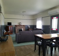 Wagga Wagga Country Cottages - Holiday Cairns