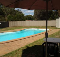 Wagon Wheel Motel  Units - Holiday Cairns