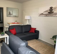 Walk to Lamberts Beach with Wi-fi and Netflix - Holiday Cairns
