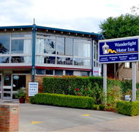 Wanderlight Motor Inn - Holiday Cairns