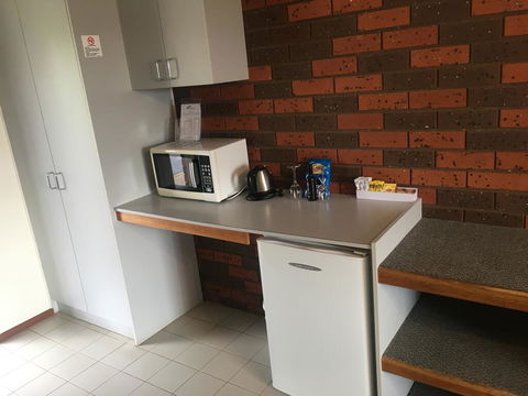 Warragul Views Motor Inn - Holiday Cairns 2