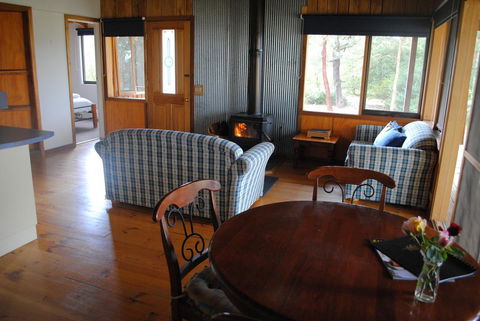 Bluegum Ridge Cottages - Holiday Cairns 13