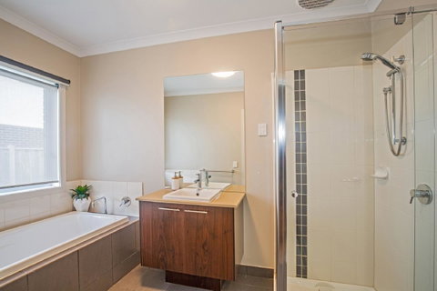 Nautical Rise Torquay - Holiday Cairns 20