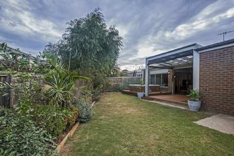 Nautical Rise Torquay - Holiday Cairns 24