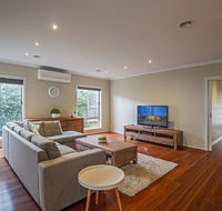 Nautical Rise Torquay - Holiday Cairns