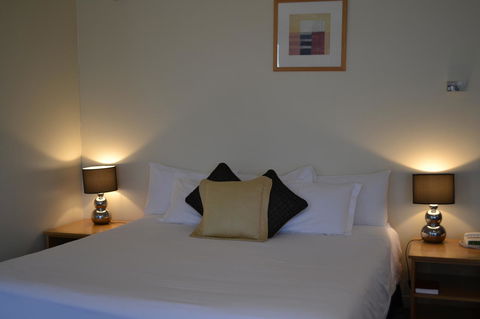 The Dingley Hotel - Holiday Cairns 35