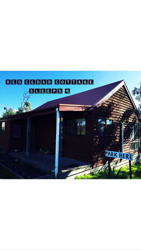 Red Ceder Cottage - Great Ocean Road - Port Campbell - Holiday Cairns 0
