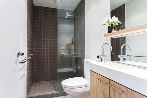 Complete Host 50 Claremont St Apartments - Holiday Cairns 24