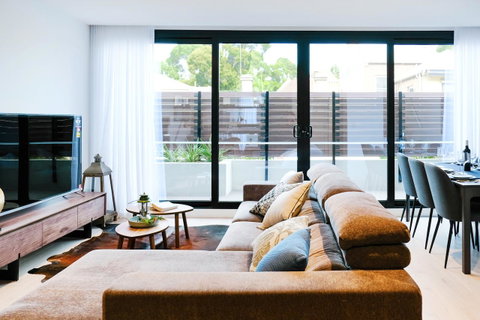 South Melbourne Short-stay Apartment - Holiday Cairns 3