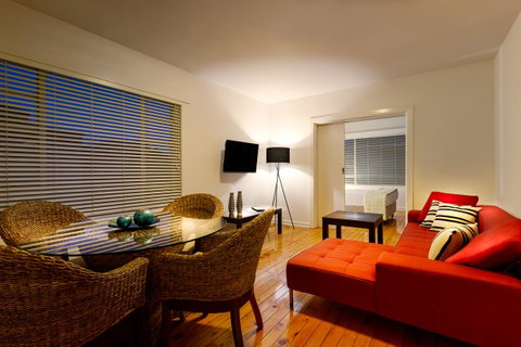 Crest On Barkly Serviced Apartments - Holiday Cairns 8