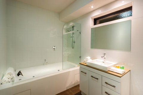 Crest On Barkly Serviced Apartments - Holiday Cairns 5