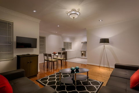 Crest On Barkly Serviced Apartments - Holiday Cairns 11