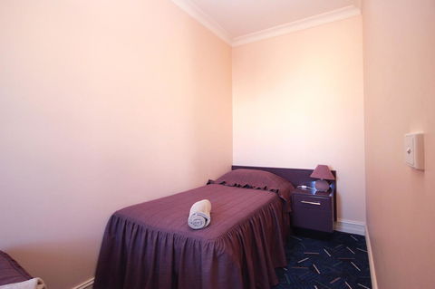 Mitchell River Tavern - Holiday Cairns 24