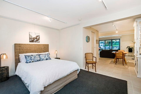 Edge17 Port Fairy Wharf - Holiday Cairns 10