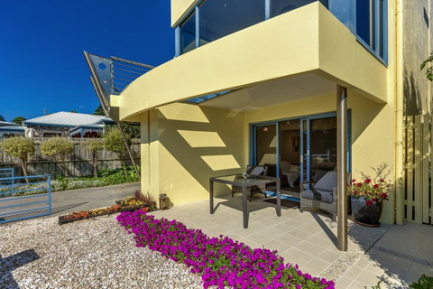 Edge17 Port Fairy Wharf - Holiday Cairns 27