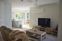 Book Horsham Accommodation Vacations Holiday Cairns Holiday Cairns