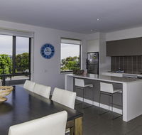 1 Pebble Place - Holiday Cairns