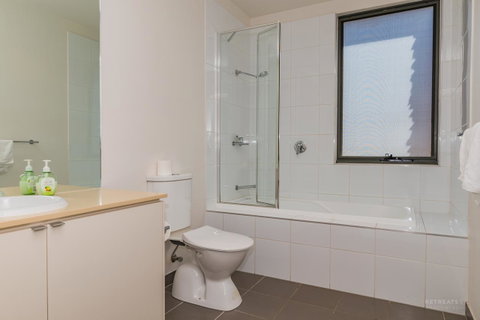 1 Sunset Place - Holiday Cairns 15