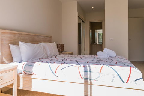 1 Sunset Place - Holiday Cairns 11