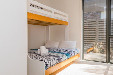 1 Sunset Place - Holiday Cairns 14