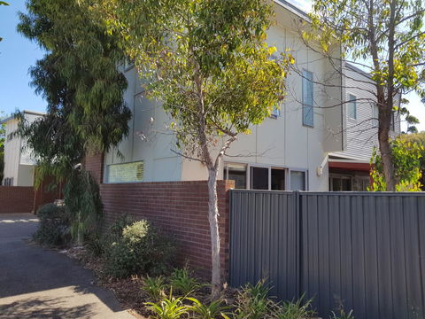 Torquay Timeout - Holiday Cairns 1