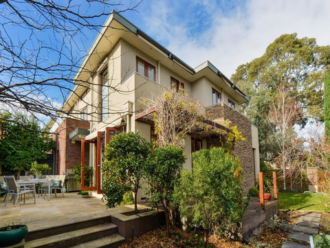 Boutique Stays - Maple On Kent - Holiday Cairns 0