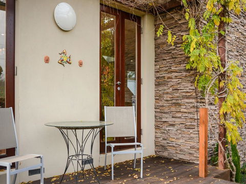 Boutique Stays - Maple On Kent - Holiday Cairns 23