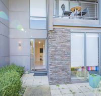 Stylish 3 Bedroom Condo - Holiday Cairns