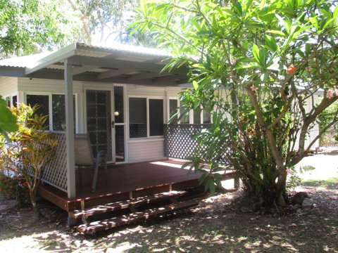 Dandaloo Gardens - Holiday Cairns 0