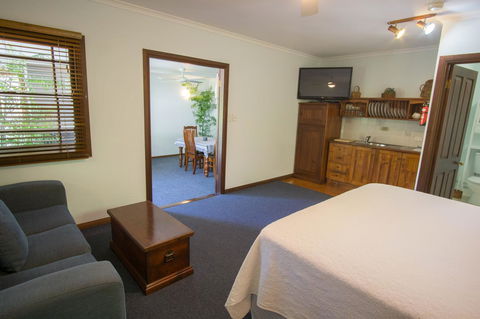 Debbie\'s Place - Holiday Cairns 42