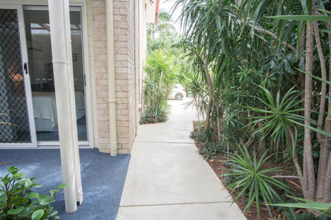 Debbie\'s Place - Holiday Cairns 8