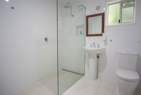Debbie\'s Place - Holiday Cairns 16