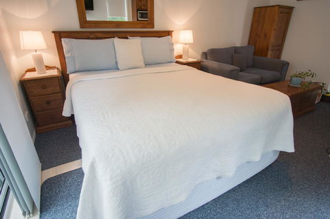 Debbie\'s Place - Holiday Cairns 12