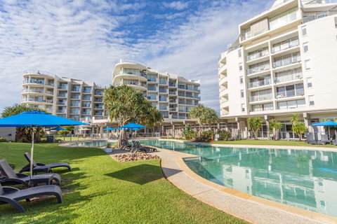 Ramada By Wyndham Marcoola Beach - Holiday Cairns 15
