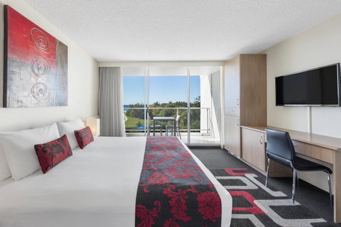 Ramada By Wyndham Marcoola Beach - Holiday Cairns 17
