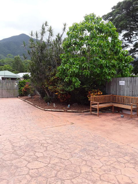 The Peacocks Nest - Holiday Cairns 31