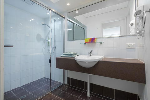 Coloured Sands - Rainbow Beach Resort - 5 Mins To Beach - Holiday Cairns 9