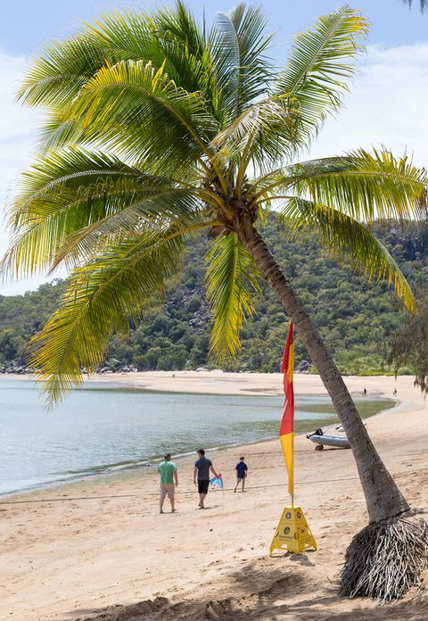 Sails On Horseshoe - Holiday Cairns 32